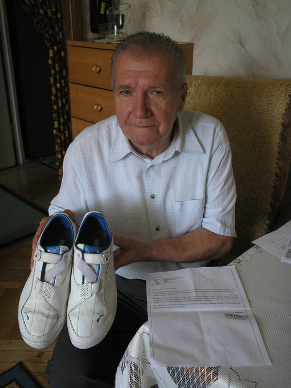Włodzimierz Adamus z ul. Grota-Roweckiego kupił dla wnuka markowe buty Pumy. Po kilku założeniach zaczęły wyglądać jak wyjęte ze śmietnika.