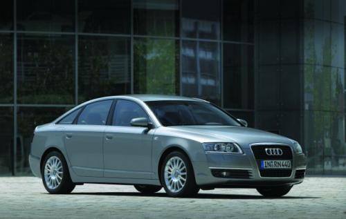 Fot. Audi: Wzorzec w swojej klasie - Audi A6 z nowym grillem spełnia oczekiwania klientów. Ma przestronne wnętrze, jest wystarczająco luksusowy i technicznie