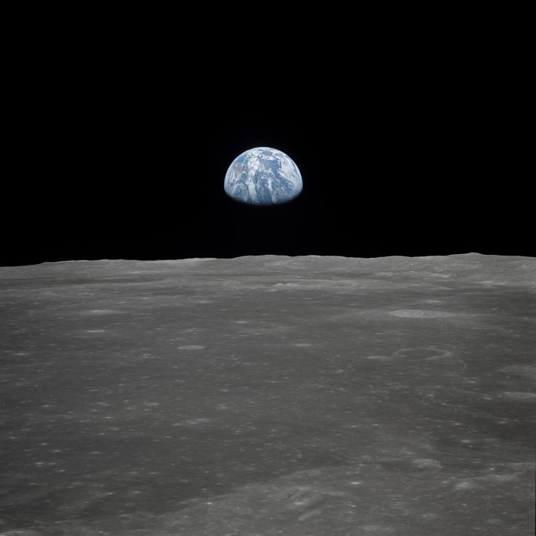 Tak wygląda widok Ziemi ze Srebrnego Globu. Astronauci mieli widoku zapierające dech w piersiach.
