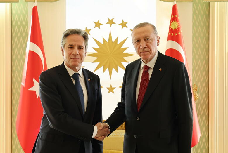 Antony Blinken spotkał się w Stambule z Erdoganem. Ruszy do wielu innych krajów na Bliskim Wschodzi