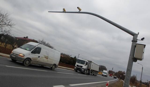 Tego się nikt nie spodziewał: z odcinka autostrady A1 w Śląskiem zniknął właśnie odcinkowy pomiar prędkości! 16 kamer z A1 wyłączono i, jak się nieoficjalnie