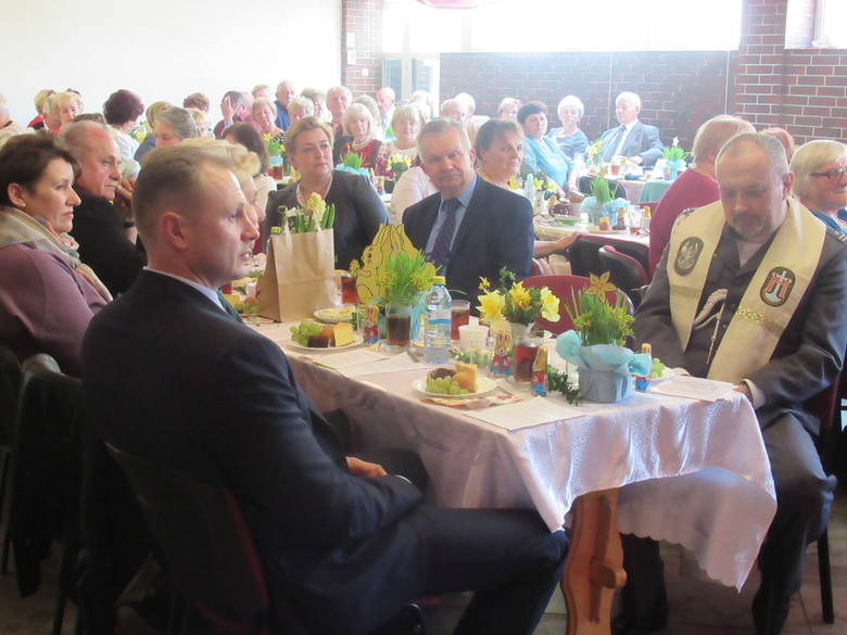 Spotkanie wielkanocne w Klubie Seniora Ustronie w Skierniewicach [ZDJĘCIA]