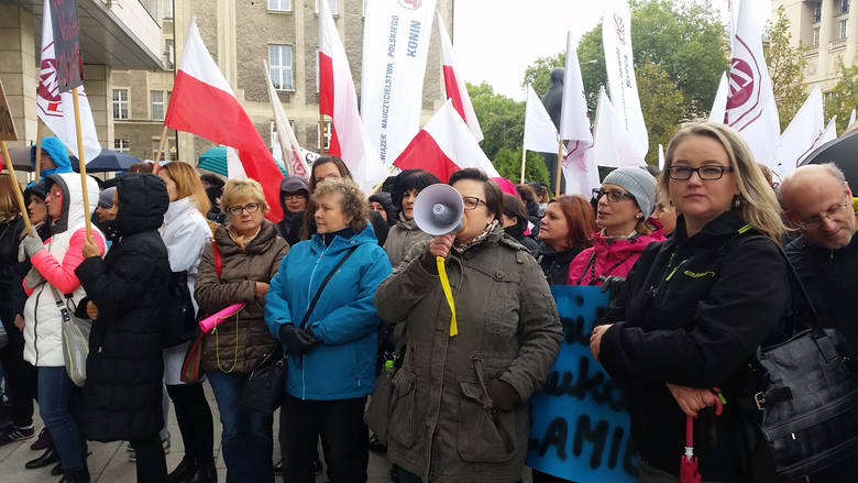  W październiku nauczyciele protestowali w 17 miastach, także w Poznaniu. W sobotę powtórzą to w stolicy