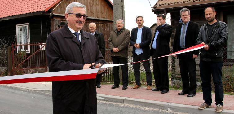 W gminie Morawica otwarto trzy nowe drogi za ponad 3 mln zł