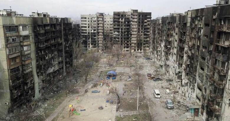 Autor reportażu o Mariupolu nie wspomniał, że miasto zostało zrównane z ziemią przez rosyjskich okupantów