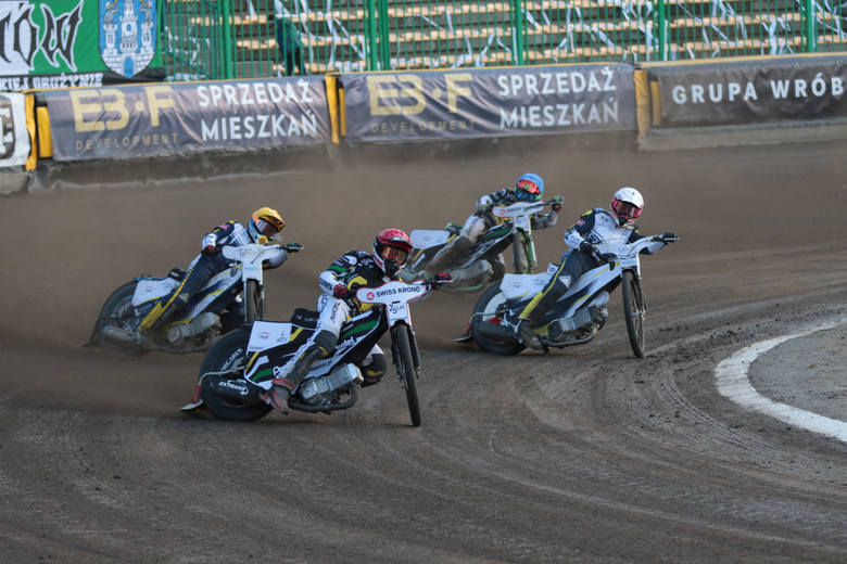 Żużlowcy Stelmetu Falubazu Zielona Góra wygrali z Motorem Lublin 54:36.