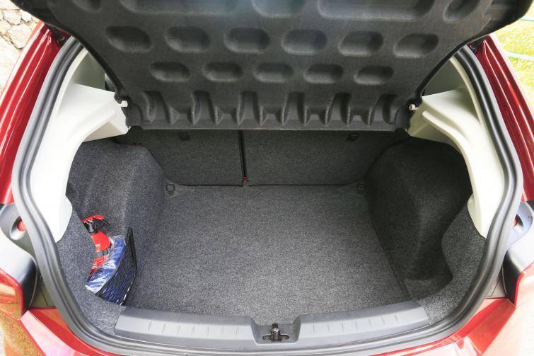 Testujemy: Seat Ibiza 1.6 TDI - oszczędny hatchback (WIDEO)