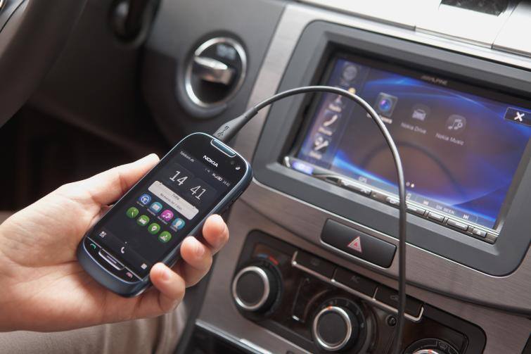 CB radio w komórce - przegląd aplikacji dla kierowców na telefon