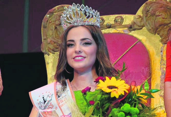 Październik. Reaktywowane po ośmiu latach wybory Miss Skarżyska wygrała 17 - letnia Natalia Tusznio z Suchedniowa.