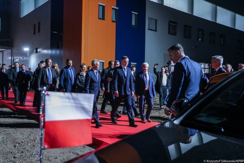 TZMO - wizyta prezydenta Andrzeja Dudy w zakładzie.