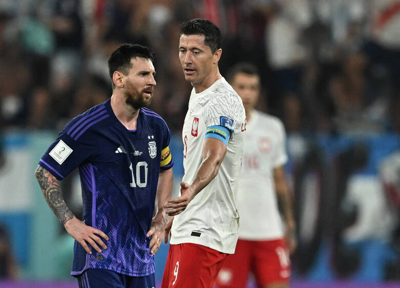 Lionel Messi i Robert Lewandowski podczas meczu Argentyna – Polska (2:0) na mistrzostwach świata 2022 w Katarze
