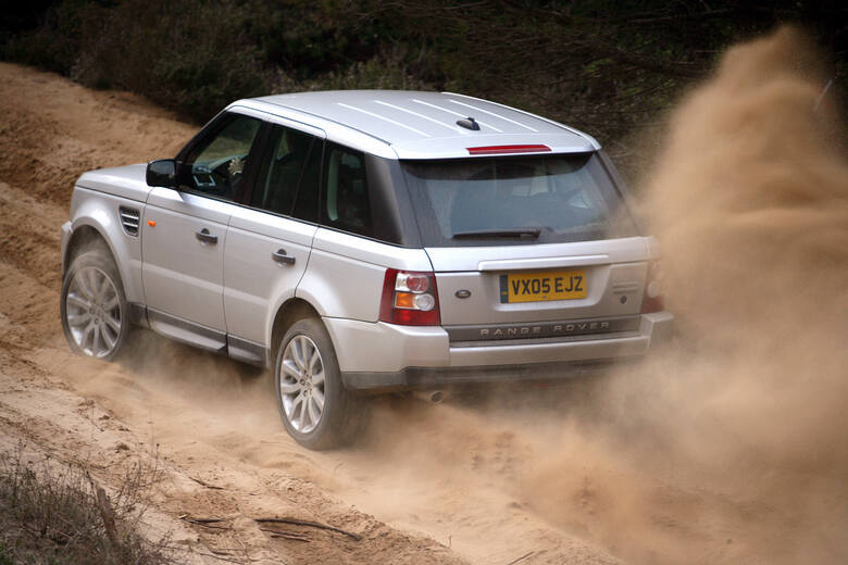 Najstarsze egzemplarze pierwszej generacji Range Rovera Sport kończą właśnie 14 lat. Atrakcyjny wygląd, dobre osiągi, prestiż marki i kusząco niskie