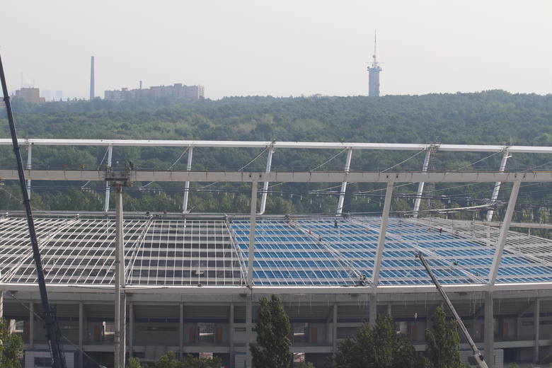 Dach nad Stadionem Śląskim powinniśmy zobaczyć jesienią, ale otwarcie obiektu zaplanowane jest na pierwszą połowę 2017 roku