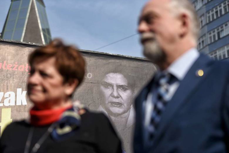 Na billboardach w samej Wielkopolsce oprócz wizerunku Mariusza Błaszczaka znalazły się także twarze Jana Dziedziczaka, Maksa Kroczkowskiego, czy Antoniego Macierewicza.