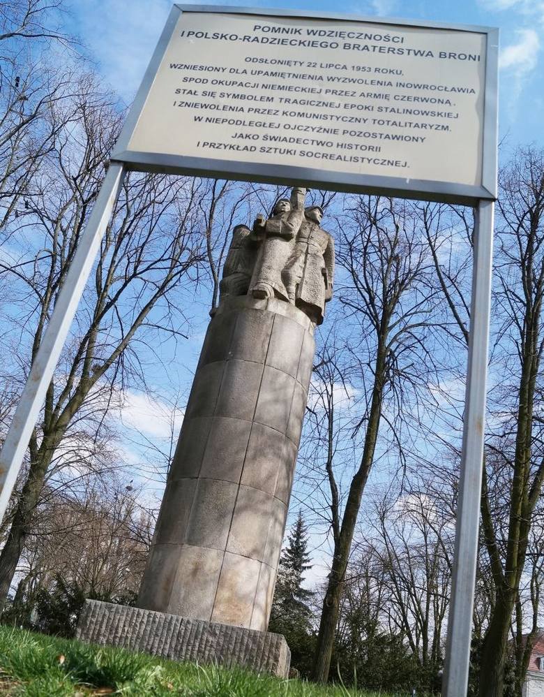 Inowrocław. Pomnik Wdzięczności i Polsko-Radzieckiego Braterstwa Broni.