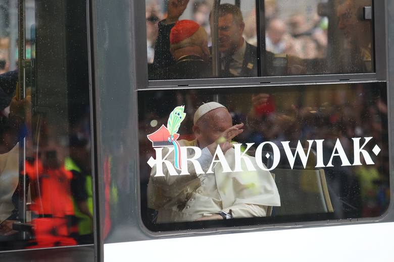 Dokładnie rok temu papież Franciszek na Błonia przyjechał tramwajem [ROK PO ŚDM]