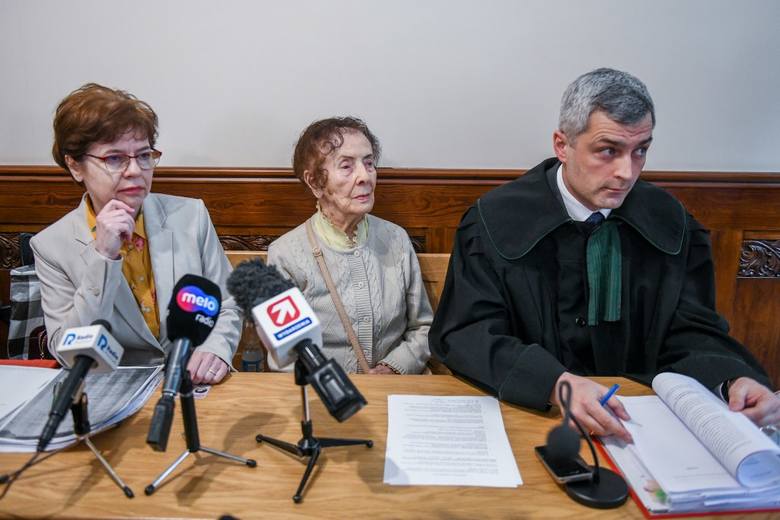 Sąd Rejonowy w Poznaniu: 101-letnia kobieta oskarża właściciela kamienicy o próbę oszustwa