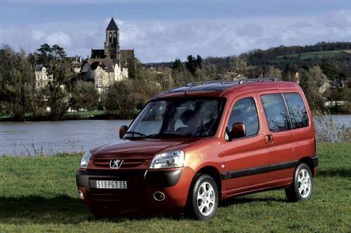 Fot. Peugeot: Peugeot Partner to prekursor segmentu kombivanów cieszący się dużym powodzeniem na rynku.