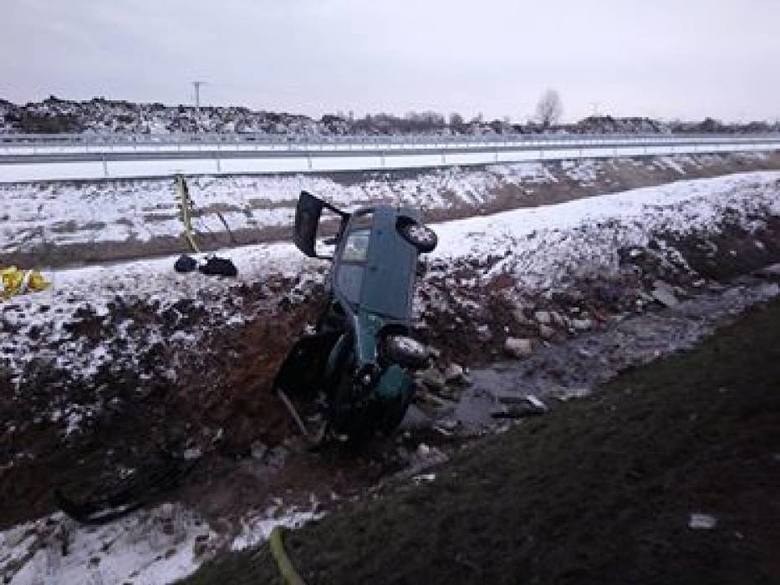 Raport drogowy z Pomorza: Wypadki w Kiezmarku i na autostradzie A1 w okolicach Kopytkowa, kolizje, korki 19.02.2018 r.