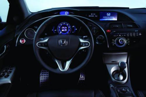 Fot. Honda: Futurystyczne kształty wnętrza nowego Civika przypominają statek z „Gwiezdnych Wojen”.
