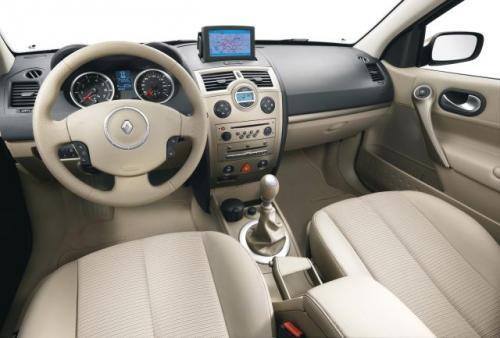 Fot. Renault: Wnętrze jest ergonomiczne.