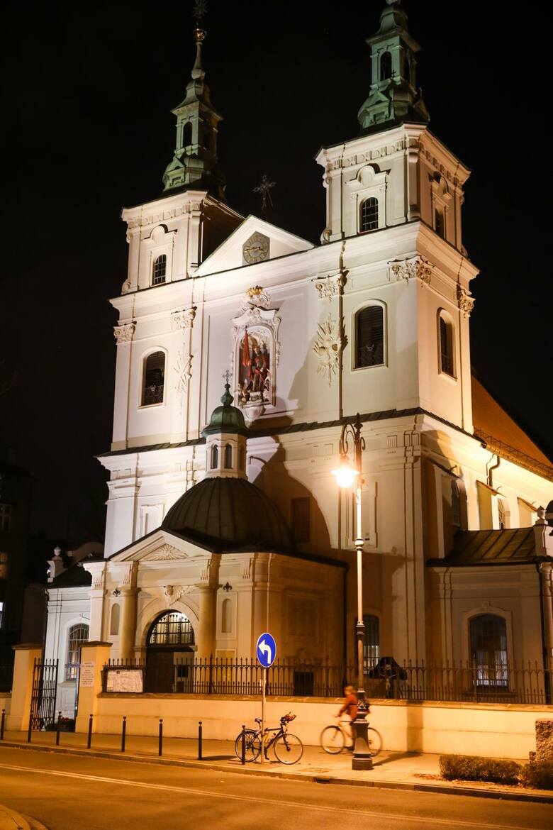 Bazylika św. Floriana (ul. Warszawska 1b)Parafialne rekolekcje wielkopostne połączone z naukami odbędą się w piątym tygodniu Wielkiego Postu, od 24 do