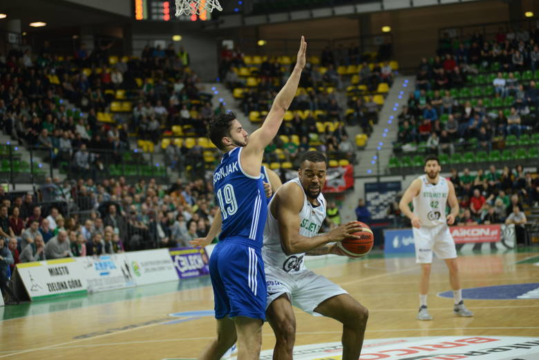 W  ćwierćfinale Euro Cup  FIBA Stelmet BC podejmował jeden z najsłynniejszych klubów Europy Cibonę Zagrzeb
