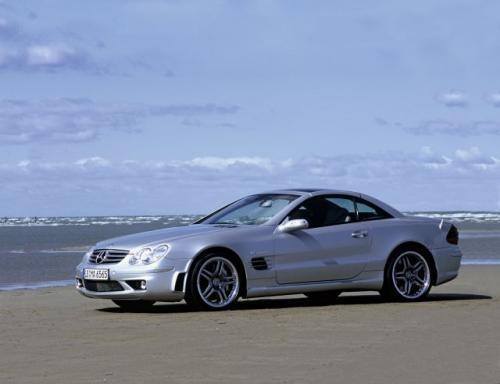 Fot. DaimlerChrysler: Mercedes-Benz SL 65 AMG Kompressor jest wiele wolniejszy od Corvette Z06 i kosztuje 965 tys. zł.