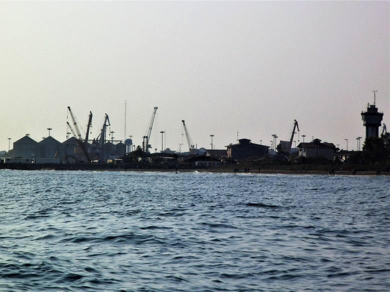 Port w Anzali. Podobny widok zobaczyli polscy zesłańcy w 1942 roku