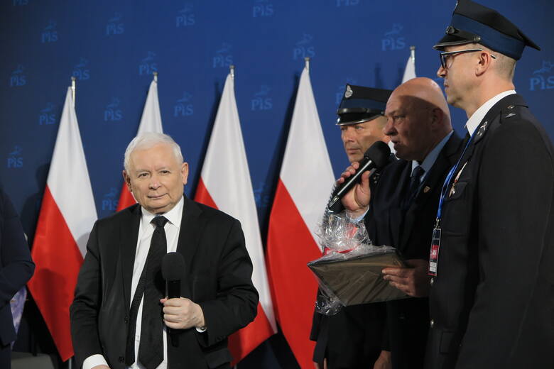 Prezes PiS Jarosław Kaczyński spotkał się w Nysie z mieszkańcami regionu. Kilkaset osób pomieściła aula nyskiego "Rolnika".