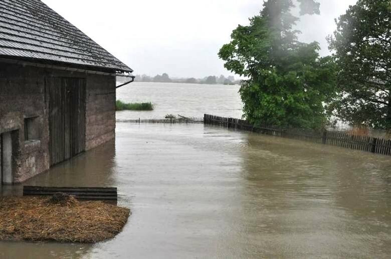 Wielka woda na Wiśle w 2010 roku zalała całe wsie