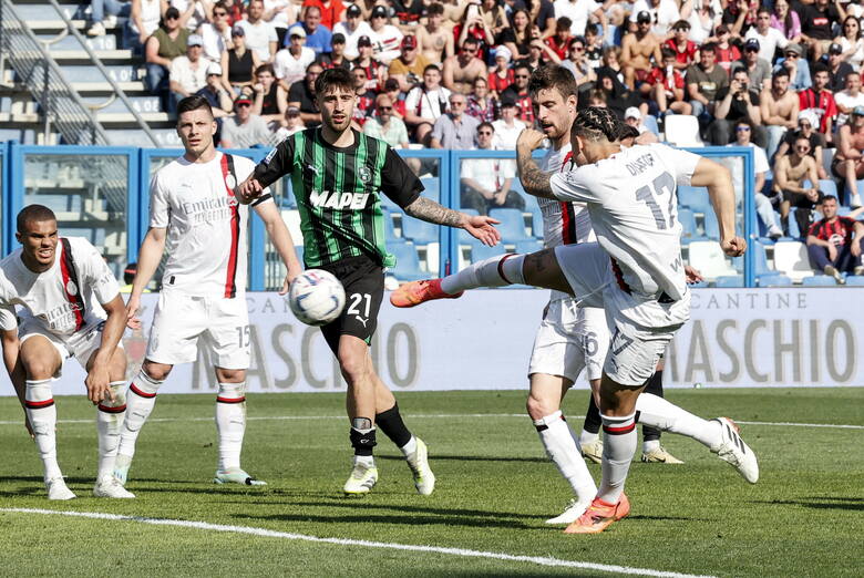 Noah Okafor strzelcem gola dla Milanu na 3:3.
