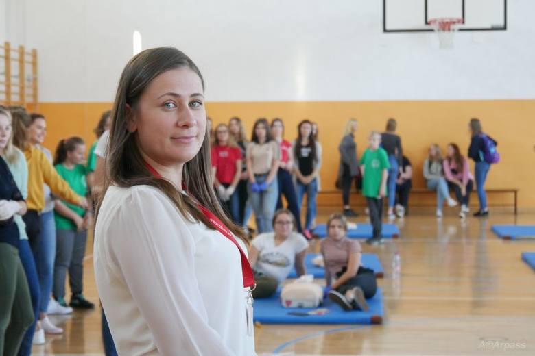 Bicie rekordu RKO w Zespole zapoczątkował szkolny wolontariat, którego opiekunem jest nauczycielka Iwona Stępień.