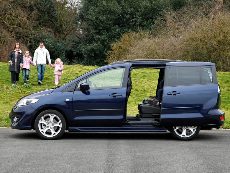 Poszukując ok. 10-letniego rodzinnego minivana, wielu z was spojrzy w stronę Mazdy 5 typoszeregu CR. Czy warto się interesować tym autem i które jego