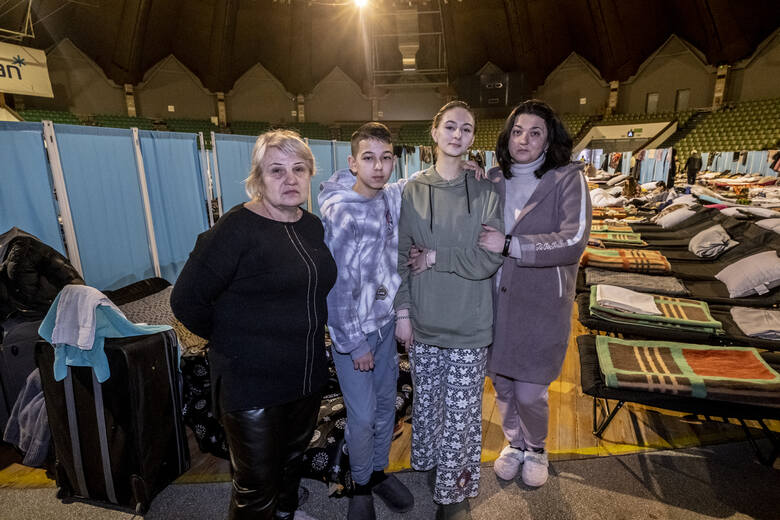 Tatiana, Irina i jej dzieci uciekły z Irpienia. Podczas ewakuacji spadały bomby. Kobiety chcą rozpocząć w Polsce nowe życie.