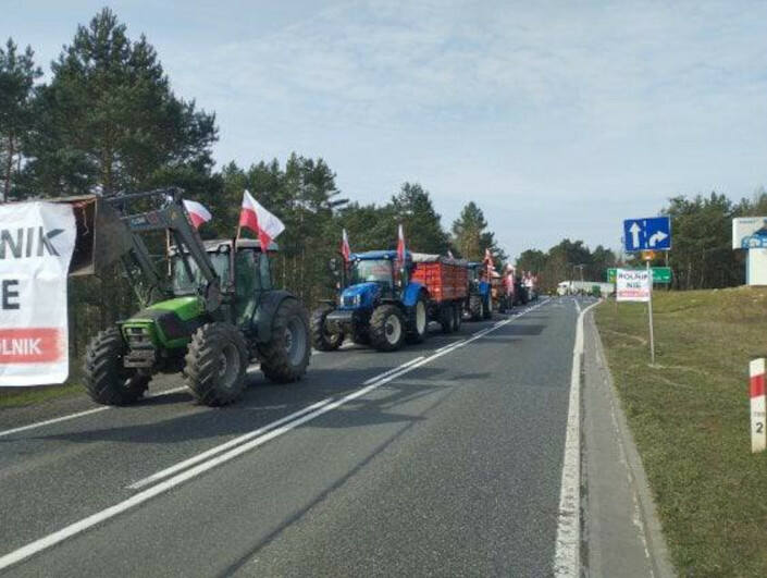 Protest rolników w rejonie Przyłubia.