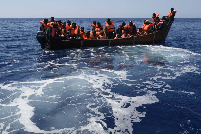Tak dużej liczby łodzi i migrantów w ciągu doby nie notowano nigdy wcześniej.