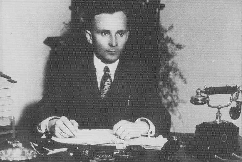 Stanisław Jasiński jako urzędnik Lubelskiej Izby Rolniczej około 1935 r.
