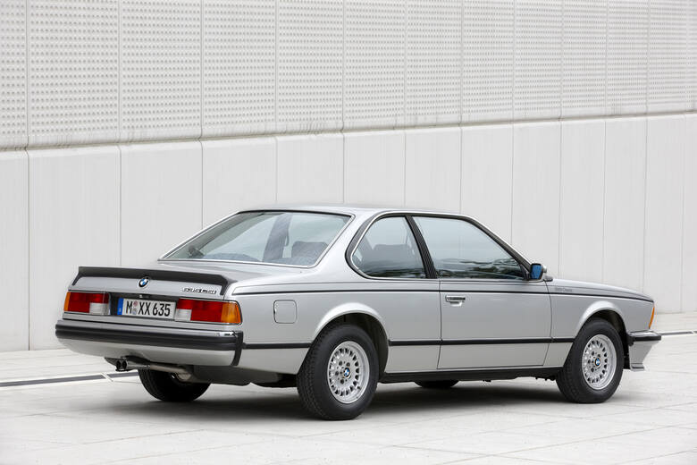Dobrze utrzymane BMW 635 CSi z 1981 r. Tylne szyby można częściowo opuścić, ale użytkownicy rzadko z tego korzystają Fot: BMW