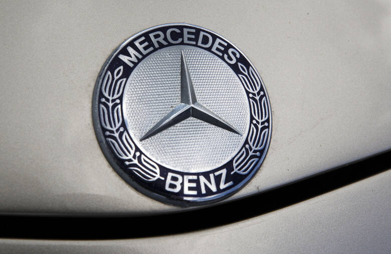 Mercedes-Benz Group AG i przemysł wojenny III Rzeszy