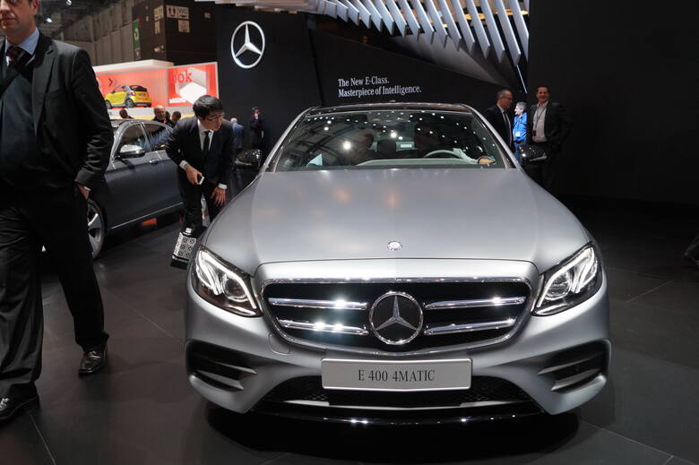 Mercedes Klasy E Organizatorzy tegorocznej edycji Geneva Motor Show spodziewają się ponad 700 tys. zwiedzających oraz 12 tys. przedstawicieli mediów