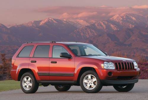 Popularny w naszym kraju Jeep Grand Cherokee jest pojazdem eleganckim i skutecznym w terenie.
