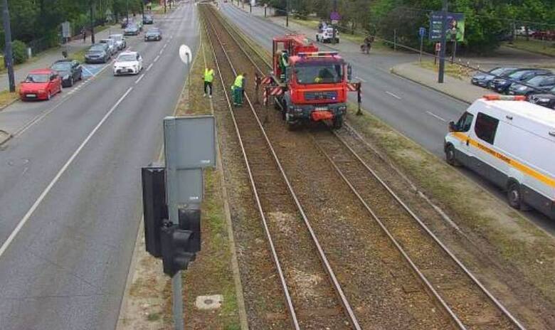Do awarii doszło w sobotę, 30 lipca po godz. 15.00. Na ul. Jagiellońskiej tramwaj wypadł z szyn. Po godz. 16.45 sytuacja wróciła do normy.
