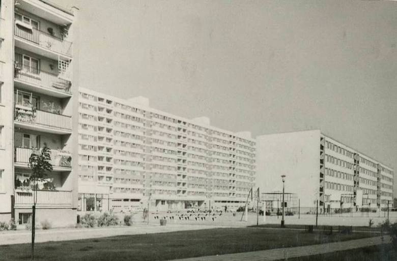 Pod koniec stycznia 1968 roku oddano do użytku pierwszy budynek na osiedlu.<br /> 