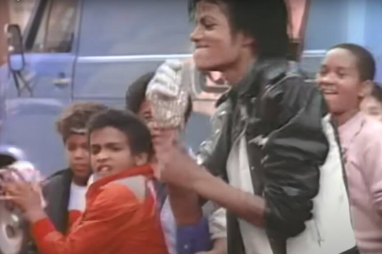 Michael Jackson podczas nagrywania reklamy Pepsi Genaration w 1984 roku. Kurtka którą ma na sobie została właśnie sprzedana na aukcji