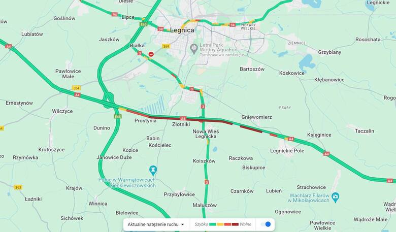 Wypadek na autostradzie A4 pod Legnicą. Zderzyły się dwie ciężarówki. Jedna osoba jest ranna. Utrudnień na Dolnym Śląsku jest więcej