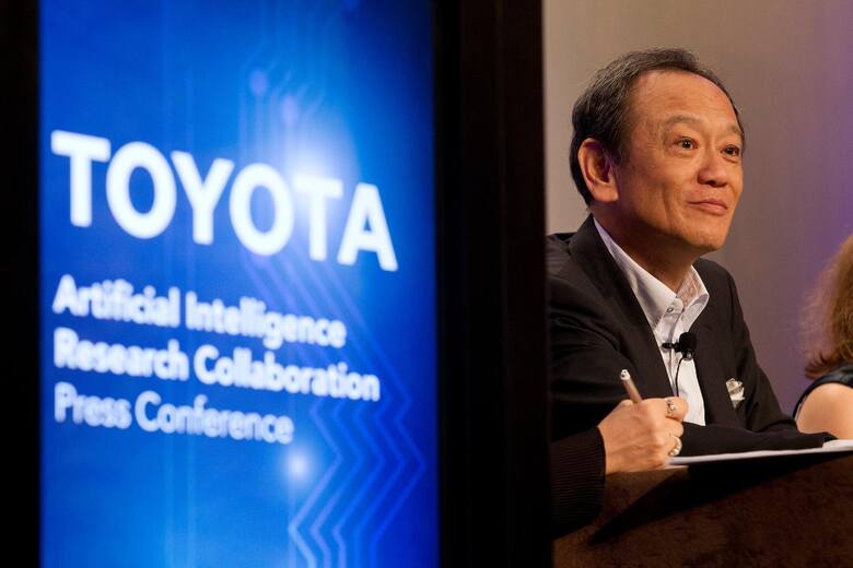 Toyota nawiązała współpracę z Massachusetts Institute of Technology i Uniwersytetem Stanforda w dziedzinie badań nad sztuczną inteligencją. Celem współpracy
