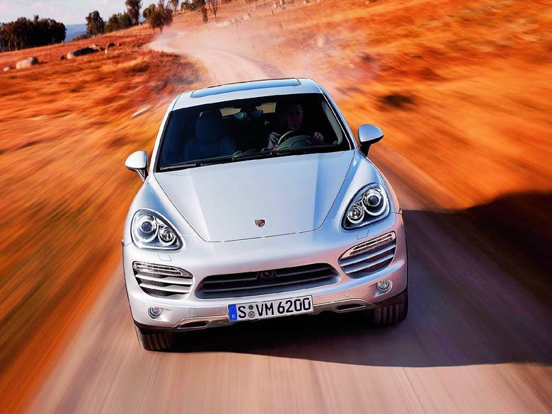 Porsche Cayenneto przykład luksusowegoauta, którecałkiem nieźleradzi sobie pozaasfaltem Fot: Materiały prasowe