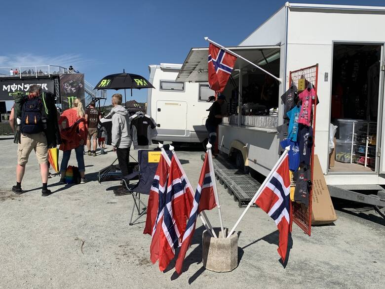 Zapach spalin, ryk 600-konnych silników, gromki doping fanów motoryzacji, a wszystko na tle pagórkowatego norweskiego krajobrazu – w takiej atmosferze