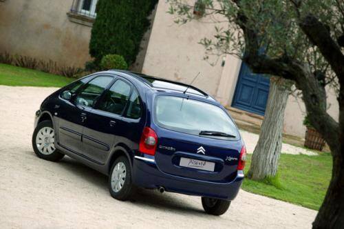 Fot. Citroen: Citroën musiał sporo wydać, aby do „Xsary” dołożyć „Picasso”